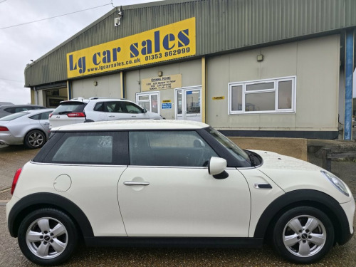 MINI Hatch  1.5 Cooper Classic Hatchback 3dr Petrol Manual Eur 