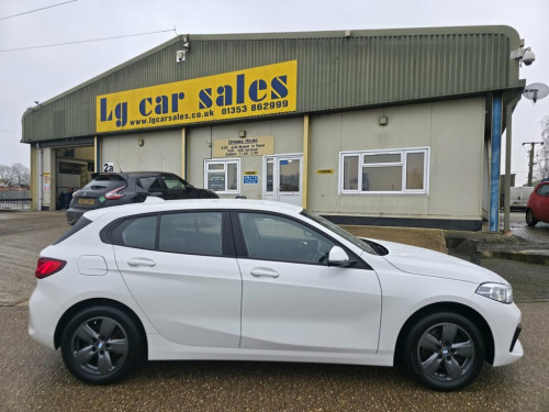 BMW 1 Series  1.5 118i SE (LCP) Hatchback 5dr Petrol Manual Euro 