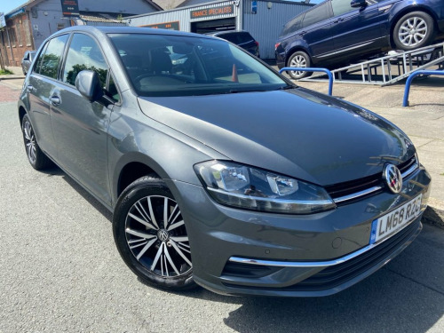 Volkswagen Golf  1.6 SE NAVIGATION TDI 5d 114 BHP ALLOYS + SAT NAV  