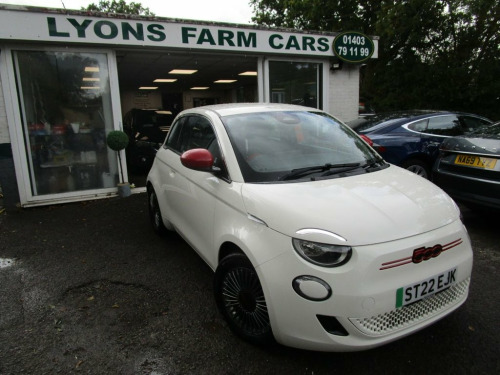 Fiat 500  RED 3d 94 BHP ALL ELECTRIC AUTOMATIC WIRELESS APPL