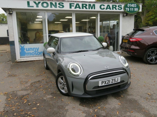MINI Hatch  1.5 Cooper Classic Hatchback 3dr Petrol Manual Eur