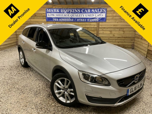 Volvo V60  2.4 D4 Lux Nav Estate 5dr Diesel Auto AWD Euro 6 (