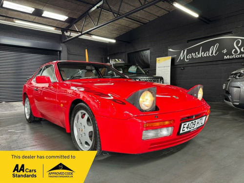 Porsche 944  Turbo Se 2.5L 250 bhp RECENT £50K RESTORATIO