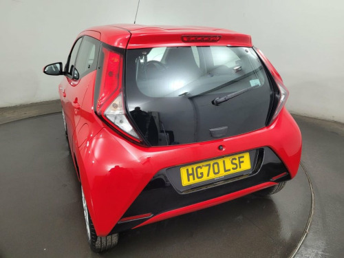 Toyota AYGO  1.0 VVT-i x-play Hatchback 5dr Petrol Manual Euro 