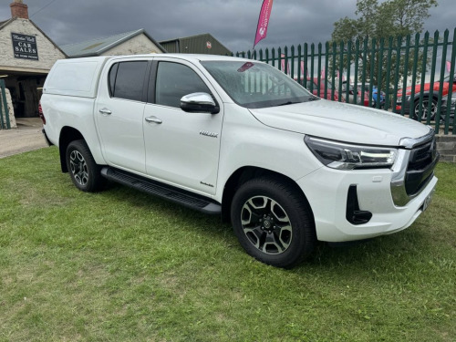 Toyota Hi-Lux  2.4 D-4D INVINCIBLE DOUBLE-CAB EURO-6 CANOPY +TOW 