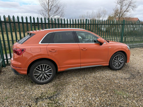 Audi Q3  2.0 TDI 35 S line SUV 5dr Diesel Manual quattro Eu