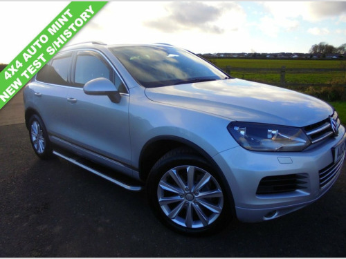 Volkswagen Touareg  3.0 TDI V6 BlueMotion Tech SE SUV 5dr Diesel Tiptr