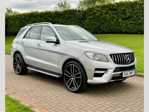 Mercedes-Benz M-Class ML250 2.1 ML250 BlueTEC AMG Sport SUV 5dr Diesel G-Troni