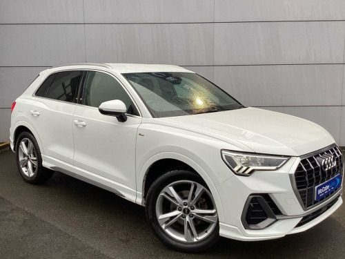 Audi Q3  1.5 TFSI CoD 35 S line SUV 5dr Petrol Manual Euro  