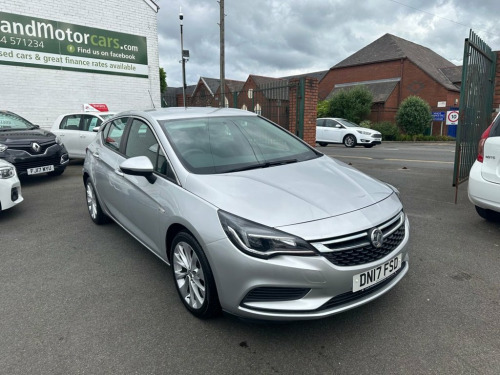 Vauxhall Astra  1.4 DESIGN 5d 123 BHP SERVICE HISTORY-1 FORMER KEE