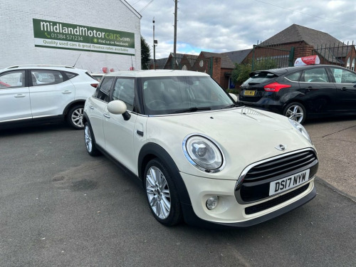 MINI Hatch  1.5 COOPER 5d 134 BHP 1 FORMER KEEPER-REAR PARK SE