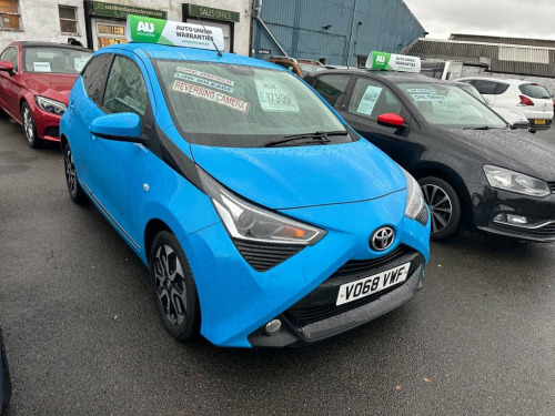 Toyota AYGO  1.0 VVT-i x-plore Hatchback 5dr Petrol Manual Euro 