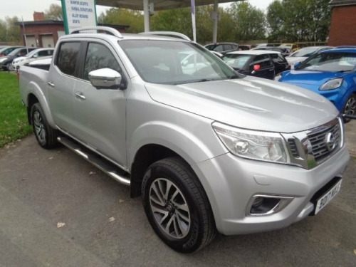 Nissan Navara  2.3 dCi Tekna Pickup Double Cab 4dr Diesel Manual 