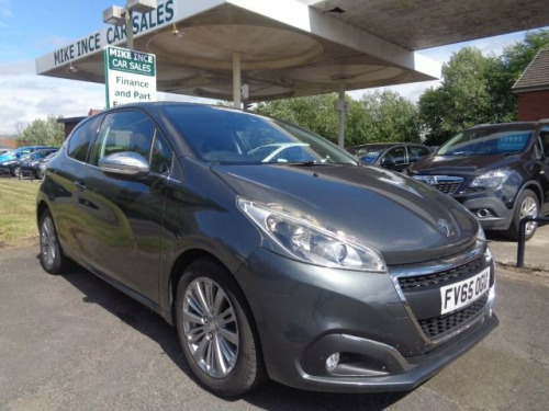 Peugeot 208  1.2 PureTech Allure Hatchback 3dr Petrol Manual Eu