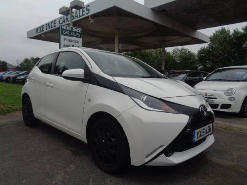 Toyota AYGO  1.0 VVT-i x-play Hatchback 5dr Petrol Manual Euro 