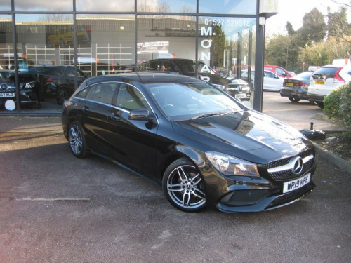 Mercedes-Benz CLA  1.6 CLA200 AMG Line Edition Shooting Brake 5dr Pet