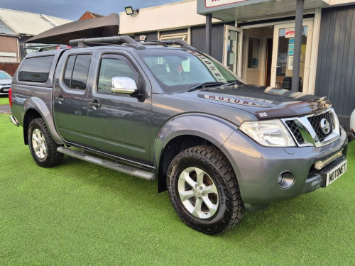 Nissan Navara  2.5 dCi Tekna Pickup Double Cab 4dr Diesel Manual 