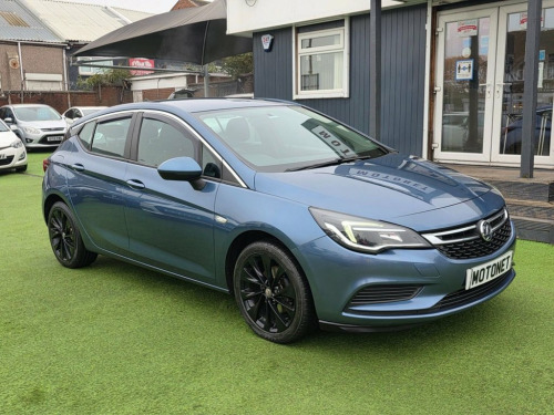 Vauxhall Astra  1.4i Design Hatchback 5dr Petrol Manual Euro 6 (10