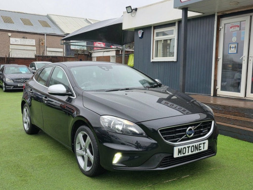 Volvo V40  1.6 D2 R-Design Hatchback 5dr Diesel Manual Euro 5 