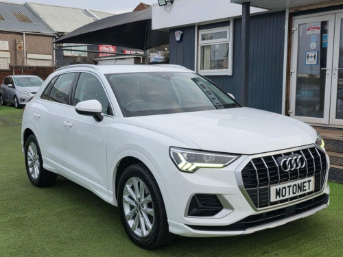 Audi Q3  2.0 TDI 35 Sport SUV 5dr Diesel S Tronic Euro 6 (s 